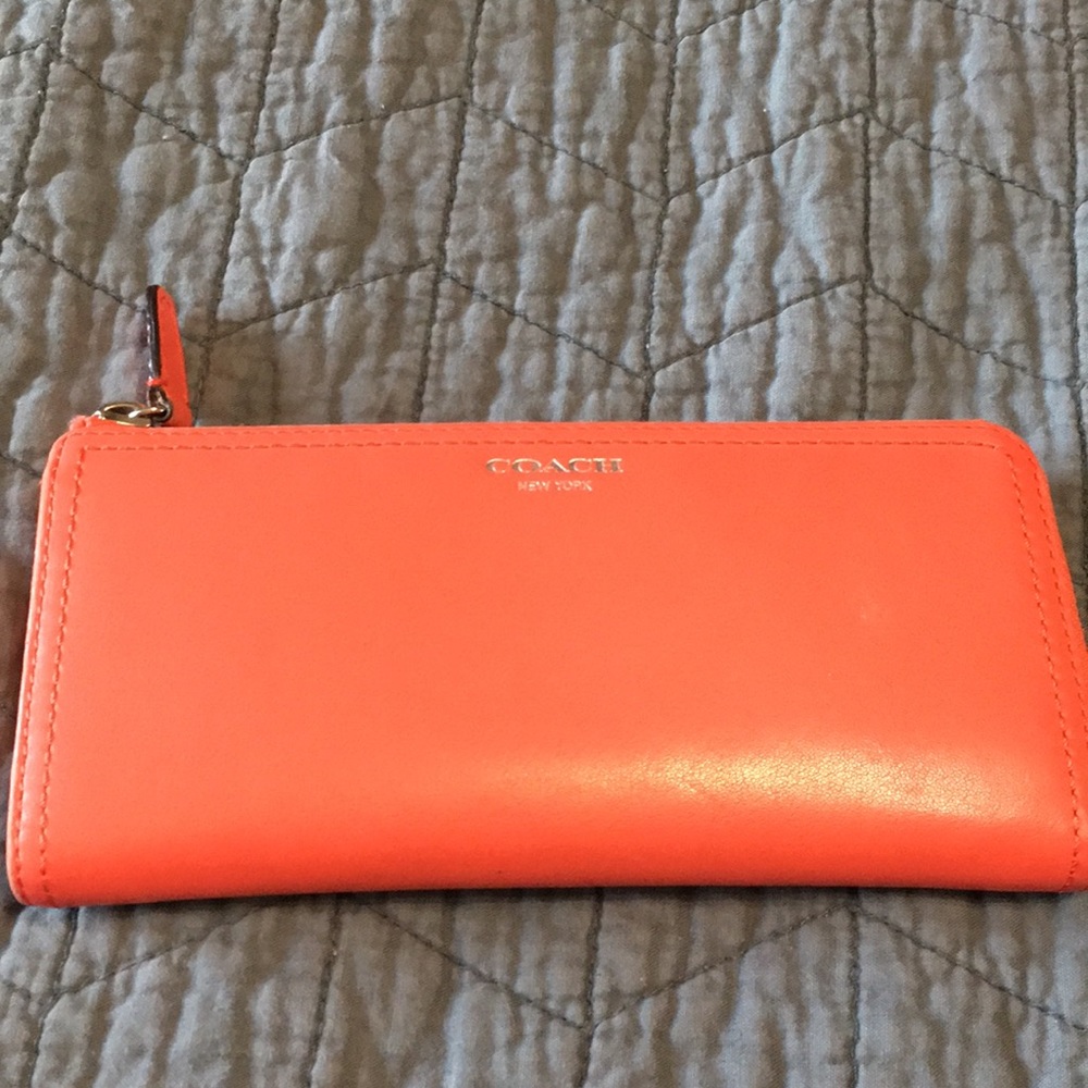 Coach coral zip smooth leather wallet